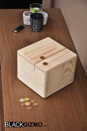 Money-Box  MB001
