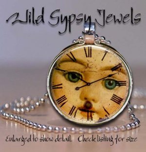 Doll lovers ROUND glass tile metal charm pendant necklace green eyes chic style