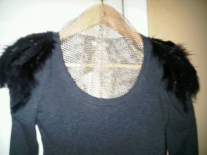 Chic Feather Tees