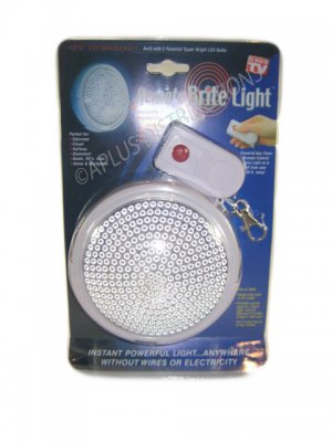 WIRELESS CEILING/WALL LIGHT WITH REMOTE CONTROL SWITCH