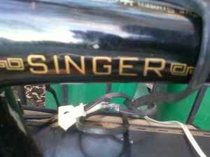 Singer sewing machine 201-2