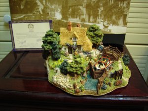 LILLIPUT LANE - England handmade decorative building miniature - Flatford Lock