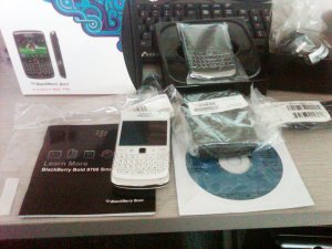 blackberry bold 9700 unlocked new
