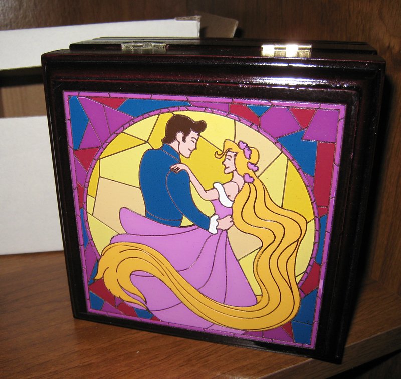 Disney Tangled Rapunzel wooden keepsake collectible box DMR exclusive