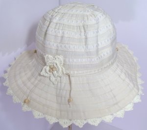 BUCKET HAT