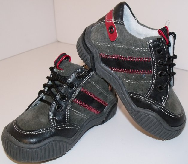 BOYS SHOE