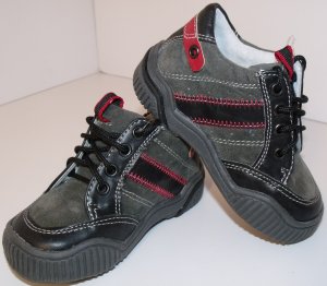 BOYS SHOE
