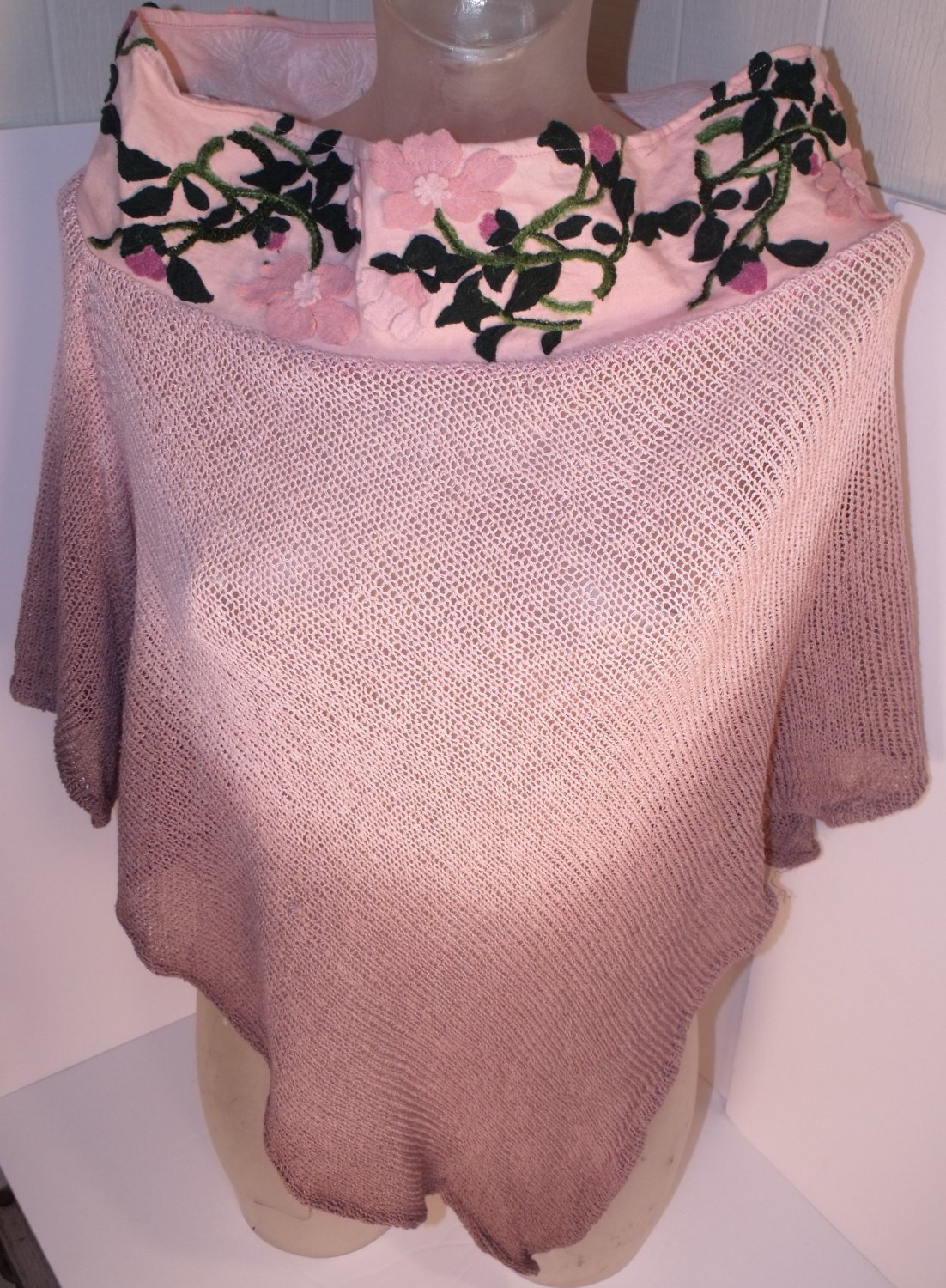 AURO WOMEN CHROCHET PONCHO