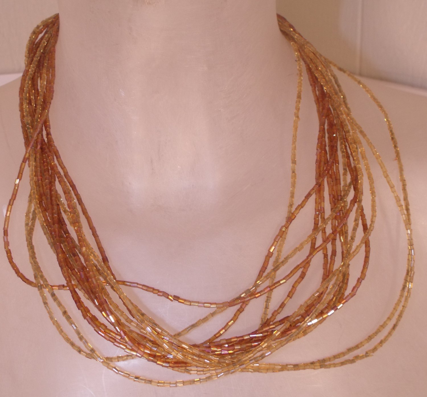 WOMEN NECKLACE