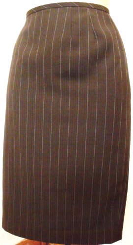 WOMEN SKIRT BY LARRY LEVINE