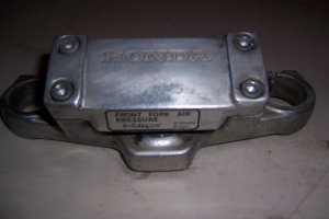 TOP FORK BRIDGE HANDLEBAR 85 Honda Shadow VT 700 VT 750