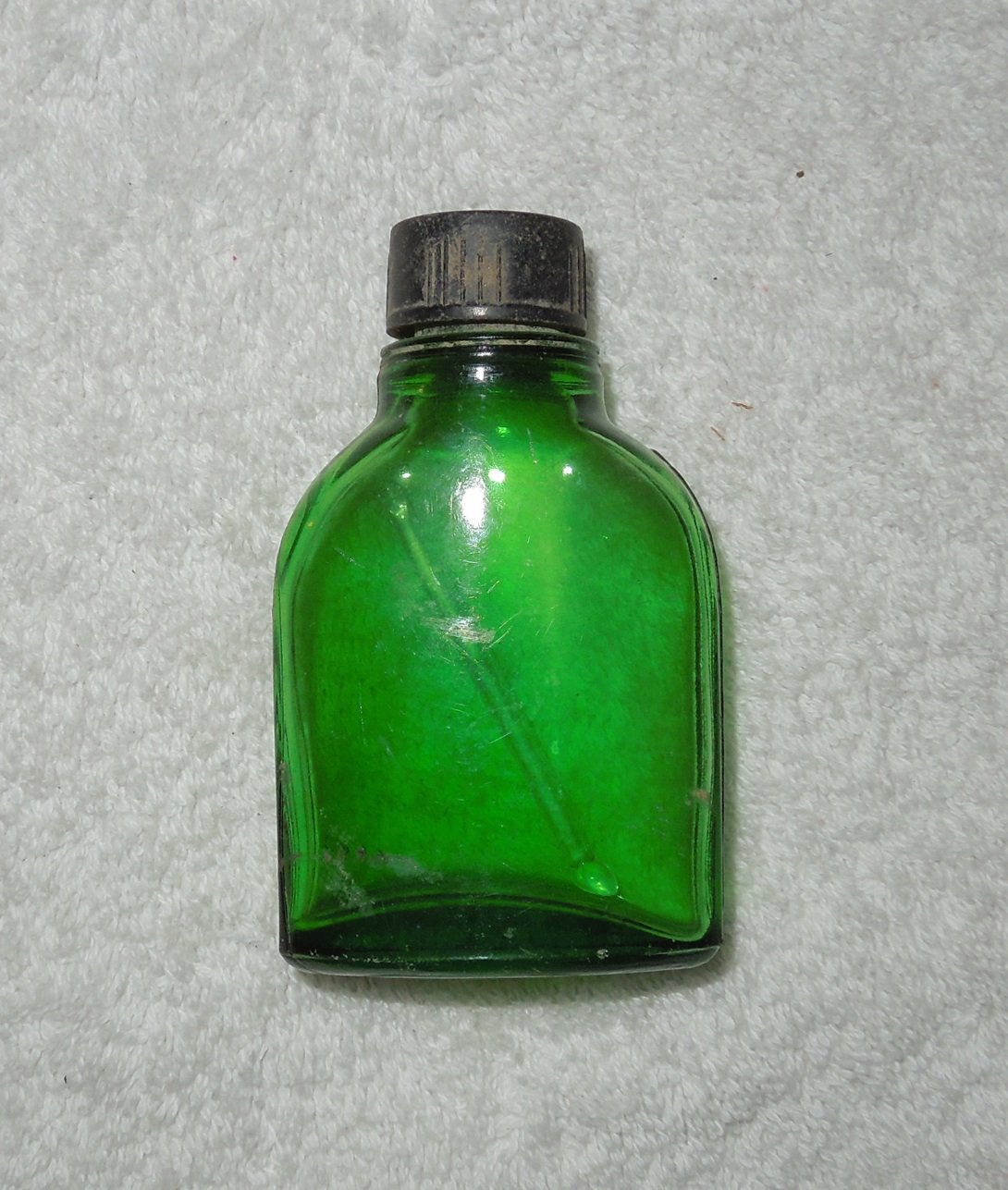 Small Green Glass Bottle - Includes Screw On Lid With Glass Stirrer ...