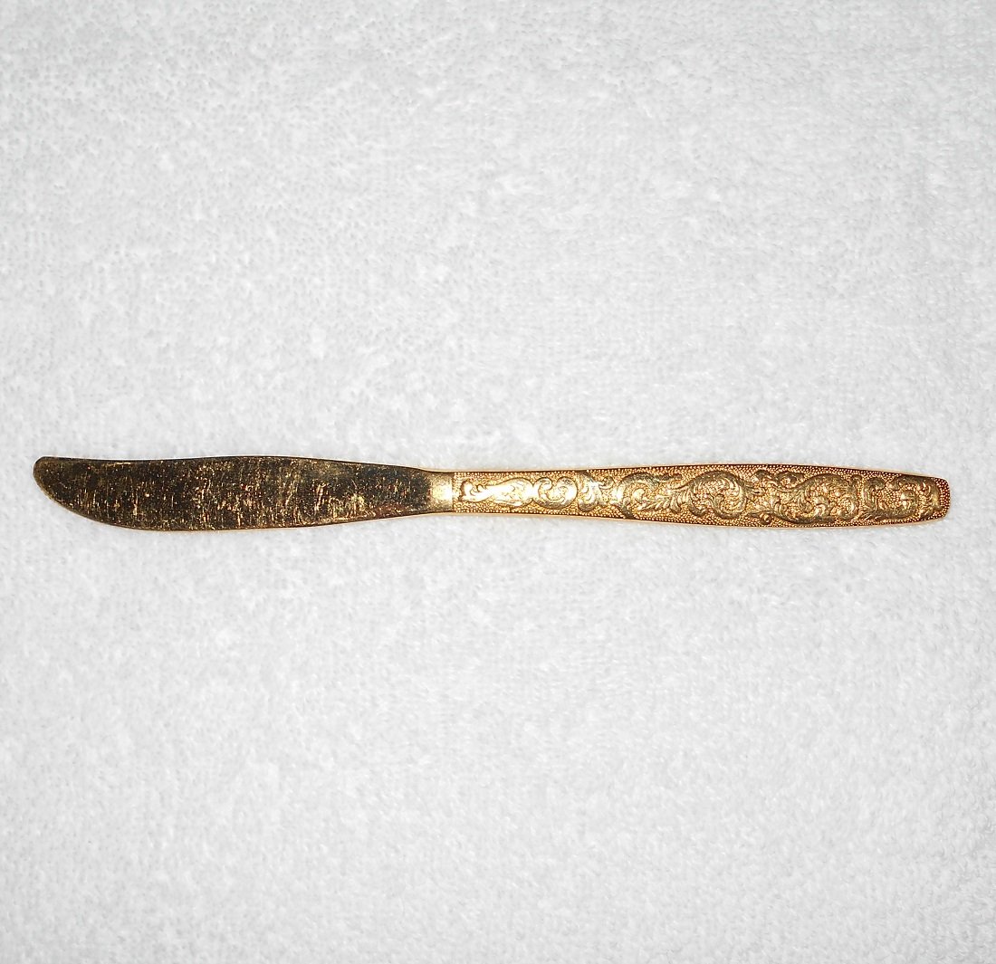 International Silver - Gold Electroplated Knife - Americana Golden Heritage - Golden Scroll