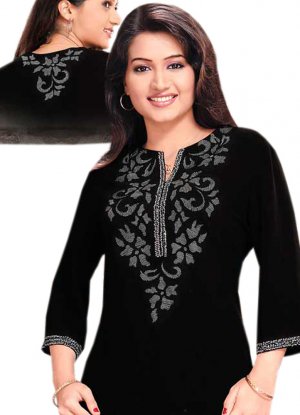 Crepe Fabric Neck Embroidered 3/4 Sleeve Tunic Top