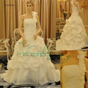fashion box store's wedding dress