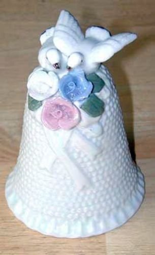 Ceramic WEDDING BELL w/Doves and Flowers MINT