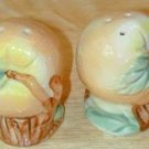 Peach motif SALT & PEPPER Shakers-Very Unique NEVER USED Peach motif SALT & PEPPER Shakers-Very Unique NEVER USED