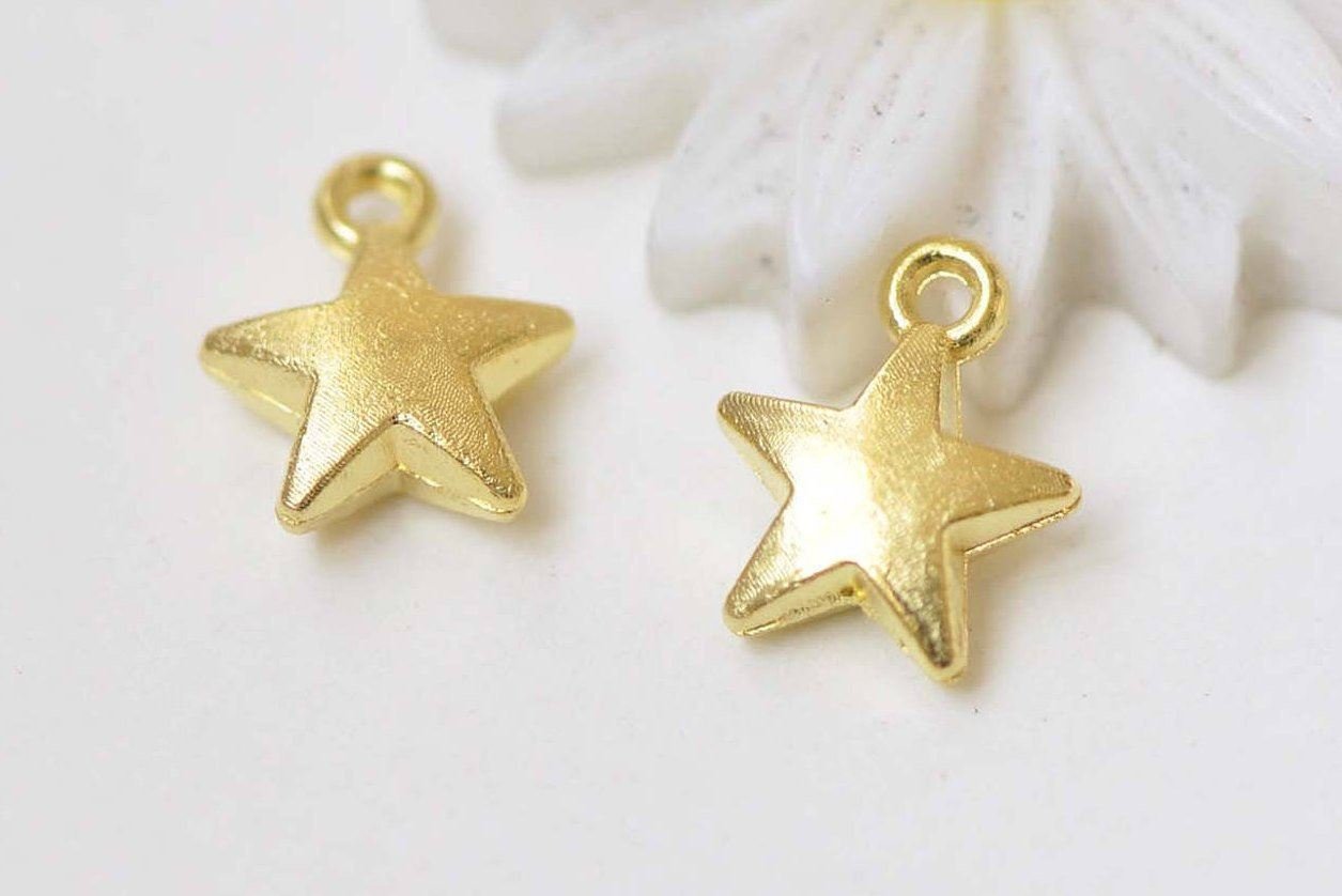 100 pcs Bulk Shiny Gold Mini Thick Star Charms  7mm A1643