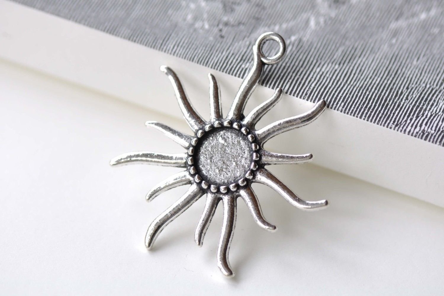 Sun Eye Pendant Tray Base Settings Match 12mm Cabochon A8093