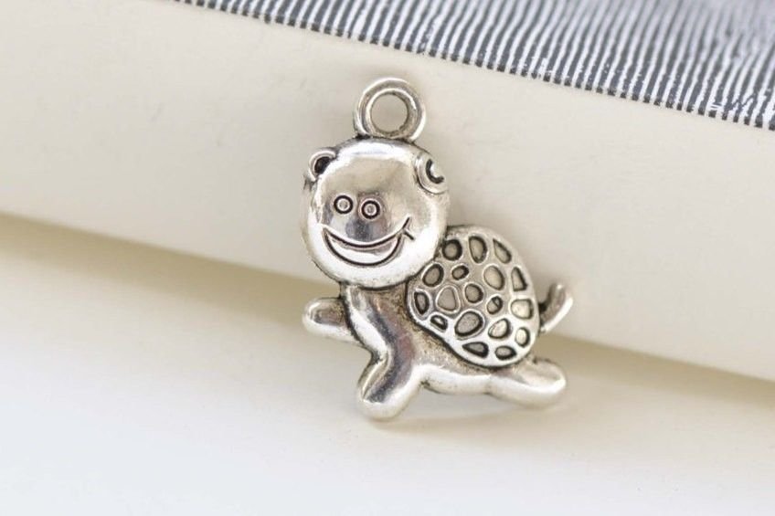 Antique Silver Little Happy Turtle Charms 14x23mm Set of 20 A8419