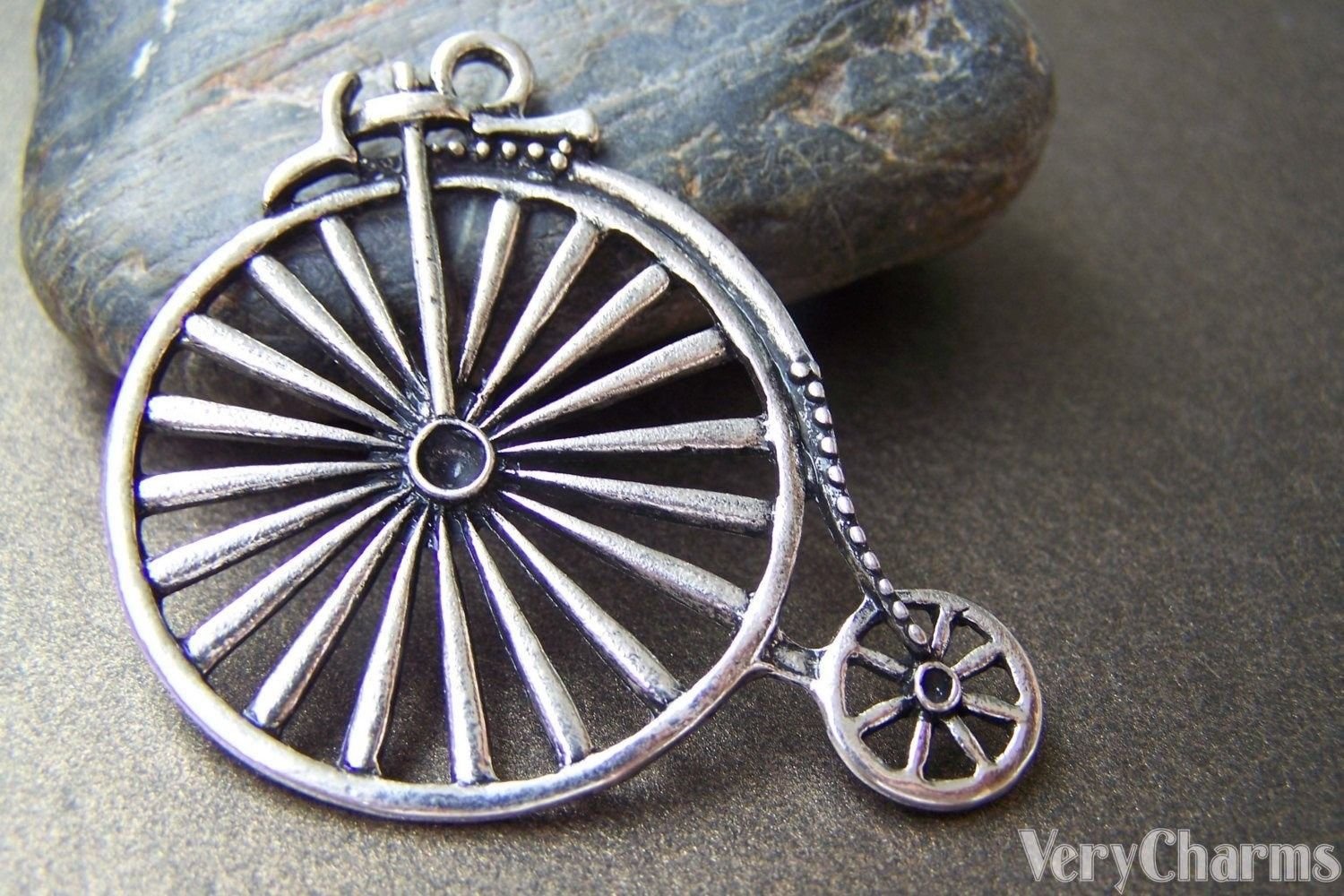 5 pcs Antique Silver 19th Century Vintage Bicycle Pendants A1760