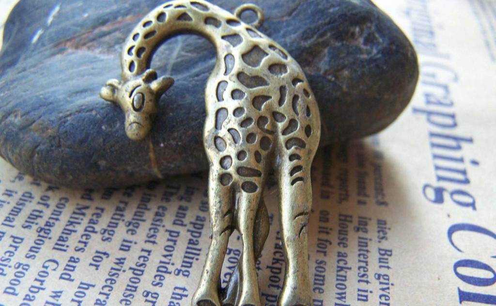 10 pcs Antique bronze Large Giraffe Pendants Charms  A3794