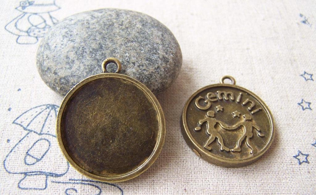 10 pcs Antique Bronze Gemini Twins Base Setting Pendant A3415