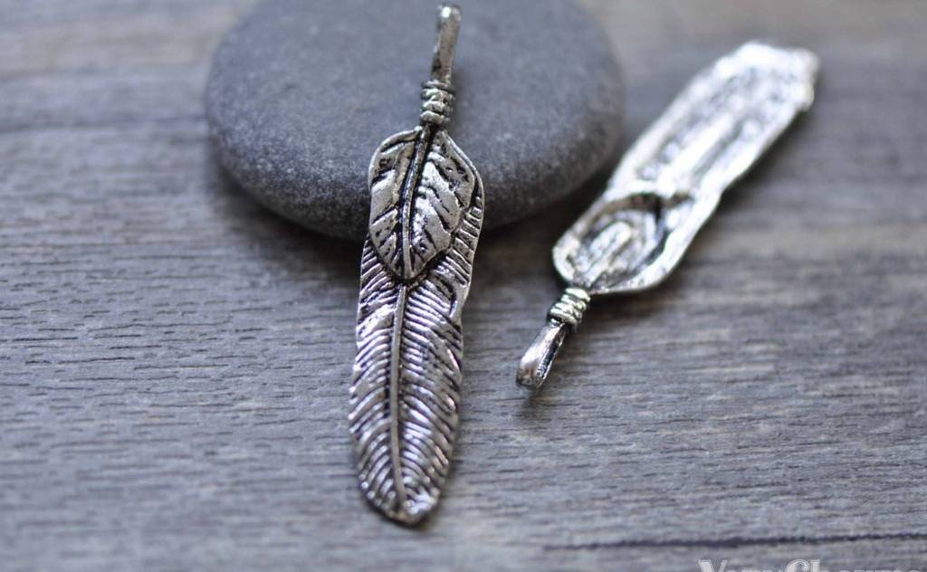Antique Silve Long Feather Pendants Charms Set of 10 A7670