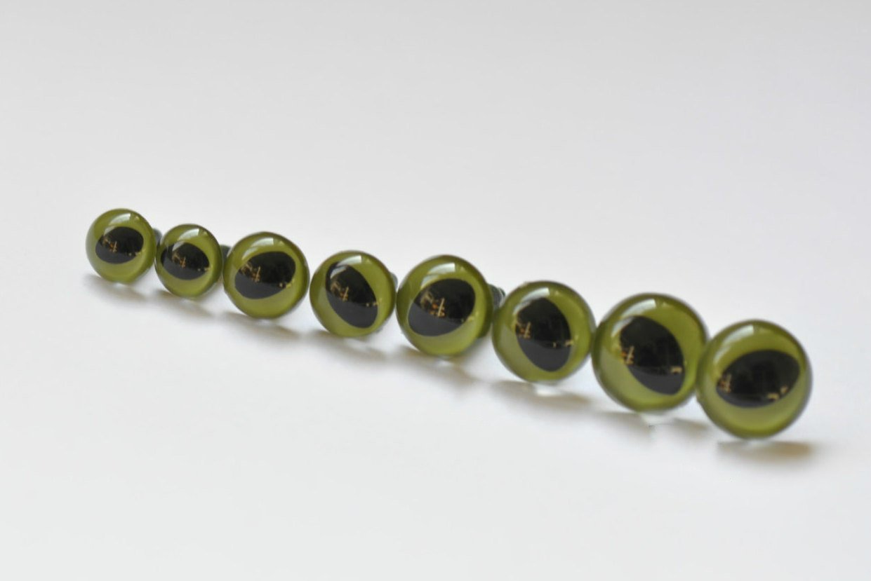 10 pcs High Quality Round Transparent Green Toy Cat Eyes Mixed All Color (1 Pack/Each Size)