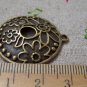 10 pcs Antique Bronze Round Flower Pendant Charms A446