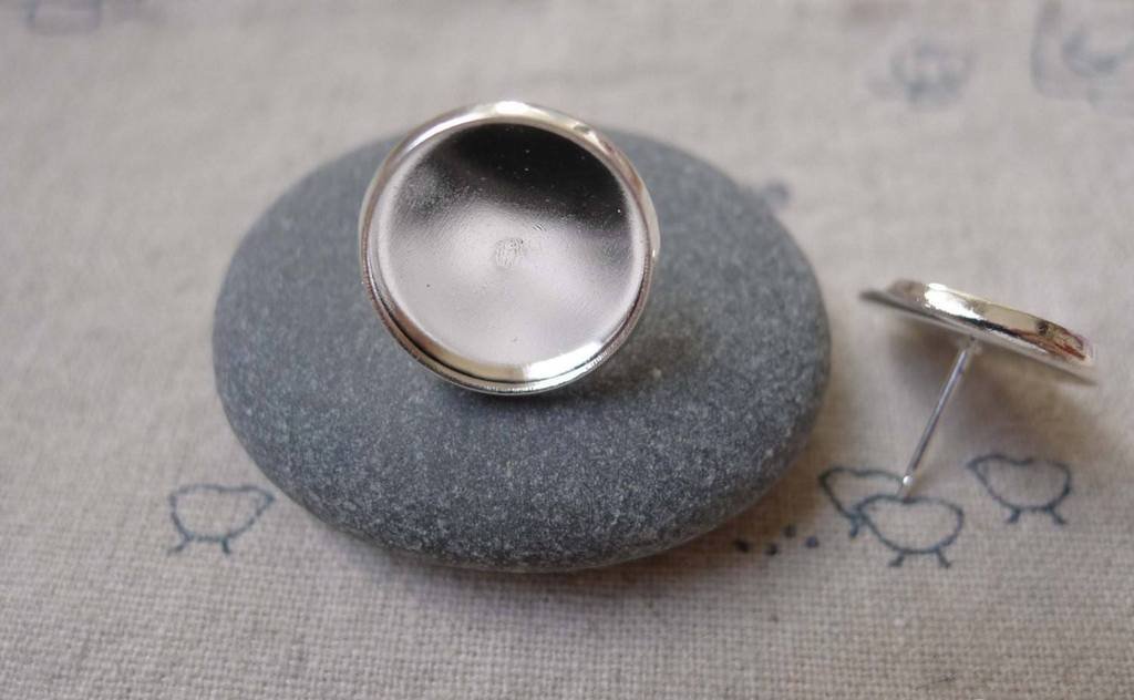 10 pcs Silver Bezel 14mm Ear Stud Earring Posts  A7183