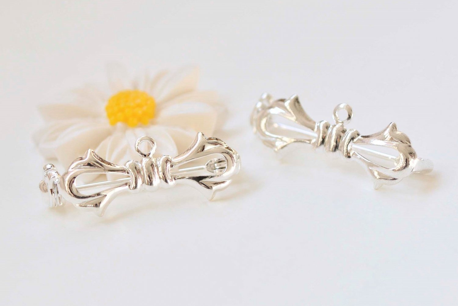 10 pcs Silver Bow Tie Safety Pin Brooch Findings 10x27mm A2178