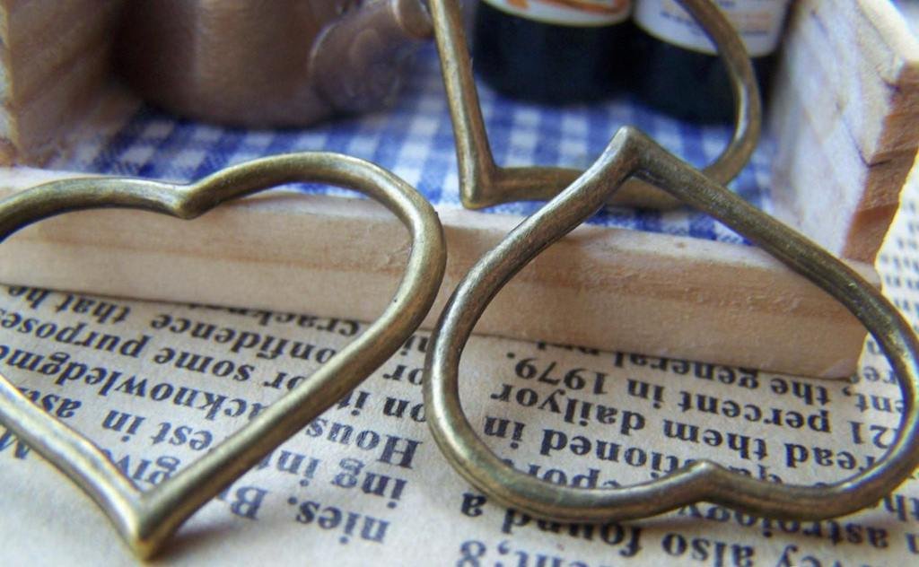 10 pcs Antique Bronze Heart Frame Connector Charms  A1502