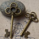 10 pcs Antique Bronze Filigree Key Charms A174