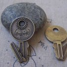 10 pcs Antique Bronze Lovely Key Charms 21x37mm A4951