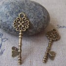 20 pcs Antique Bronze Flower Heart Key Charms 11x34mm A3967