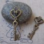 20 pcs Antique Bronze Heart Key Charms 14x40mm A4952