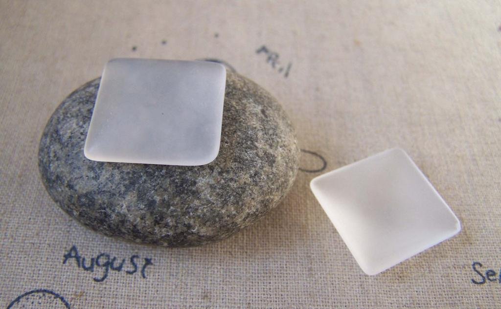 10 pcs of Frosted Glass Dome Square Cabochon Cameo 20mm A5445