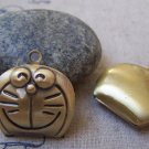2 pcs of Antique Bronze Brass Photo Locket Charms 21x25mm A4977