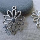 20 pcs Antique Silver Daisy Flower Connector Charms A7597