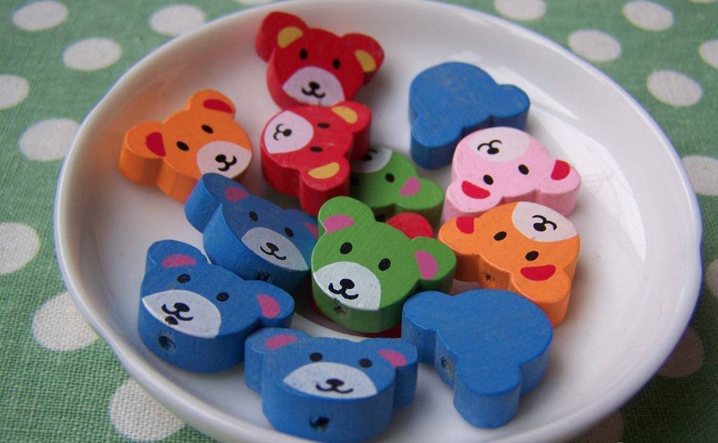 20 pcs Assorted Color Wooden Bear Cub Head Beads 14x20mm A3739