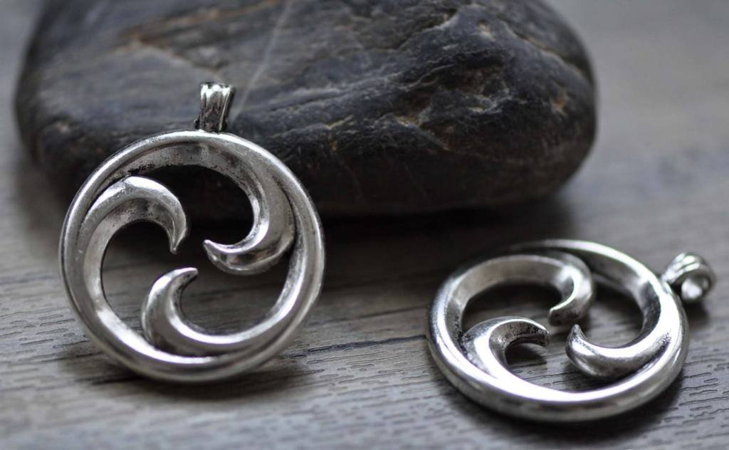5 pcs Antique Silver Round Pendants Abstract Design Charms  A7847