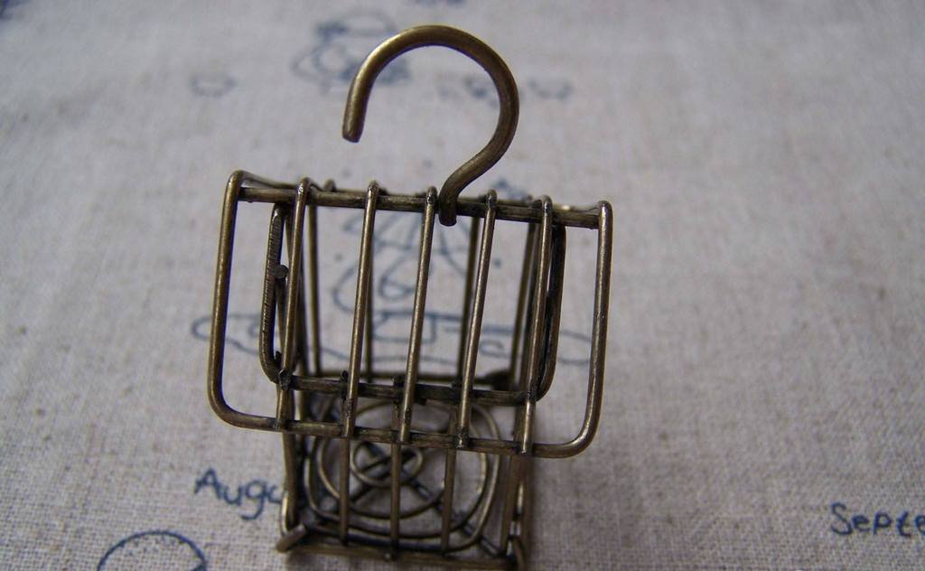 1 pc Antique Bronze Huge Bird Cage House Pendant 32x32mm A158