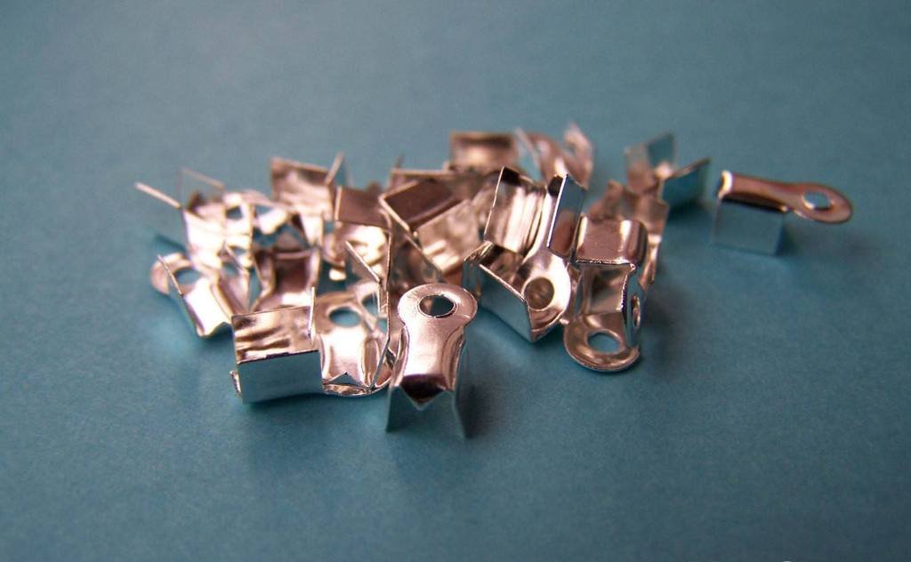 200 pcs Silver Fold Over Crimp Head Clasps Medium Size 4x8.5mm A2110