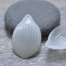 30 pcs Acrylic White Flower Leaf Petal Charms A7760