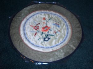 Round Tapestry with butterfly & flowers   *** FREE SHIPPING ***