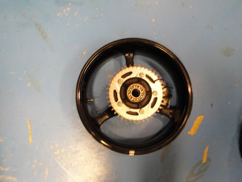 06 Suzuki GSXR Rear wheel with bearings and sprocket