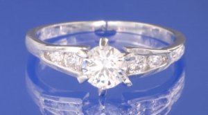 0.76ctw RUSSIAN DIAMOND ENGAGEMENT RING size O or P