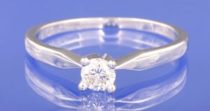0.25ctw GENUINE 18K WHITE GOLD DIAMOND RING Size N