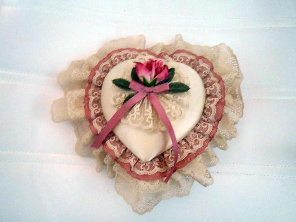 Stuffed Heart and Lace on  Musical Jewelry Trinket Box Plays Love Story #400213